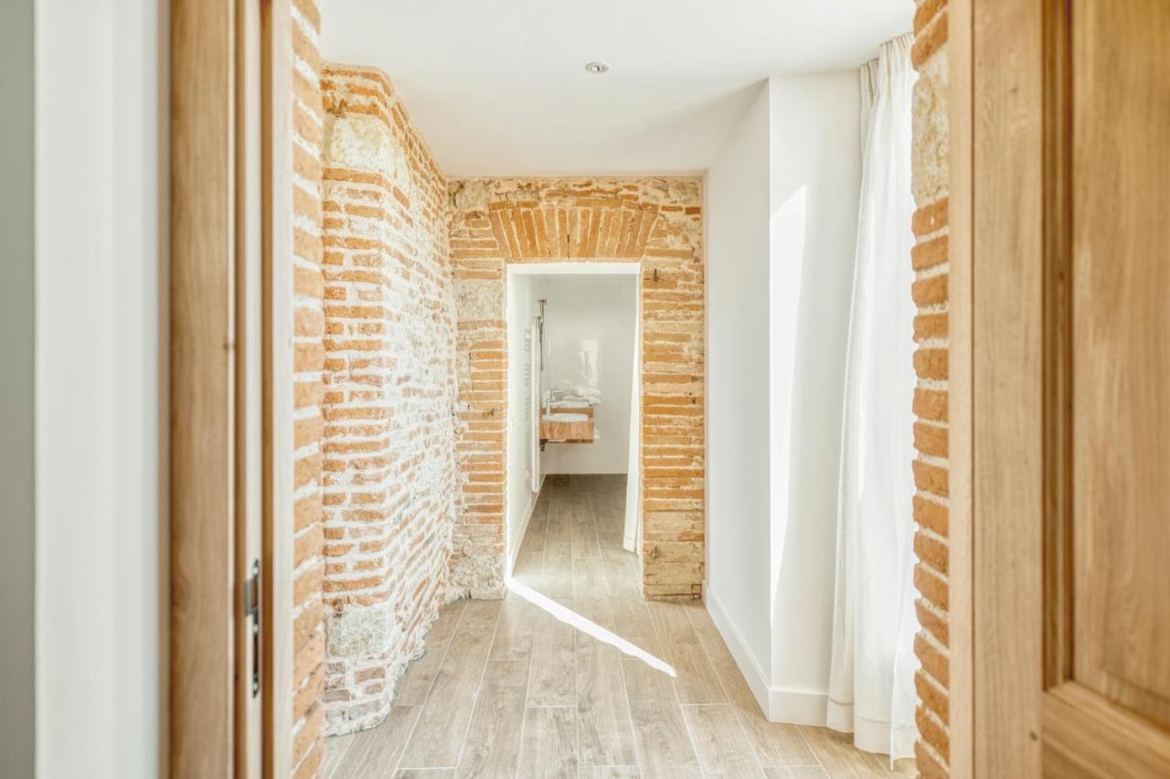 Escons Domaine De Charme Hotel Saint-Sulpice-sur-Leze Bagian luar foto
