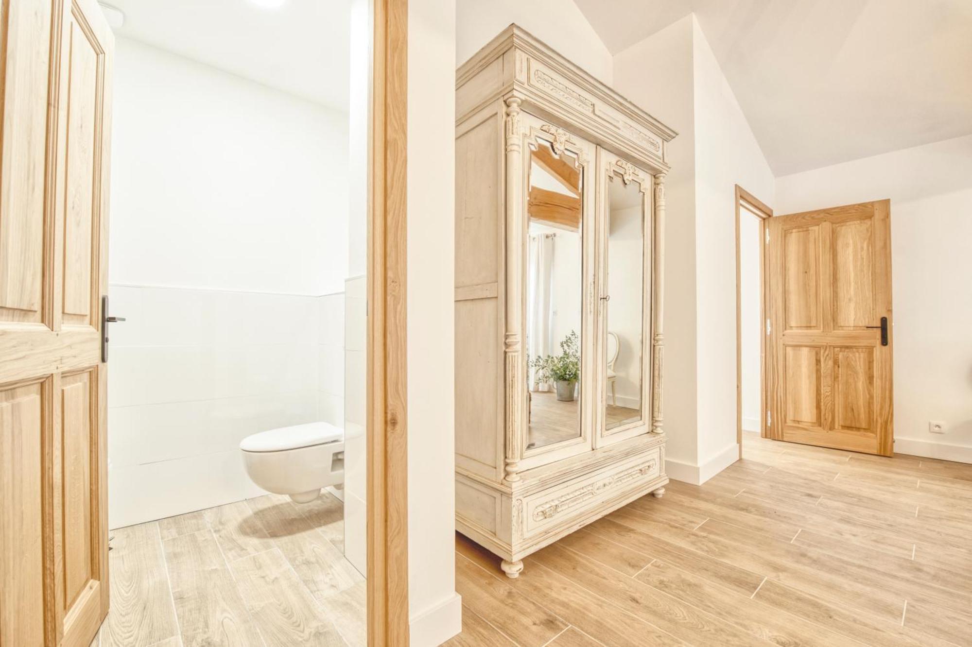 Escons Domaine De Charme Hotel Saint-Sulpice-sur-Leze Bagian luar foto