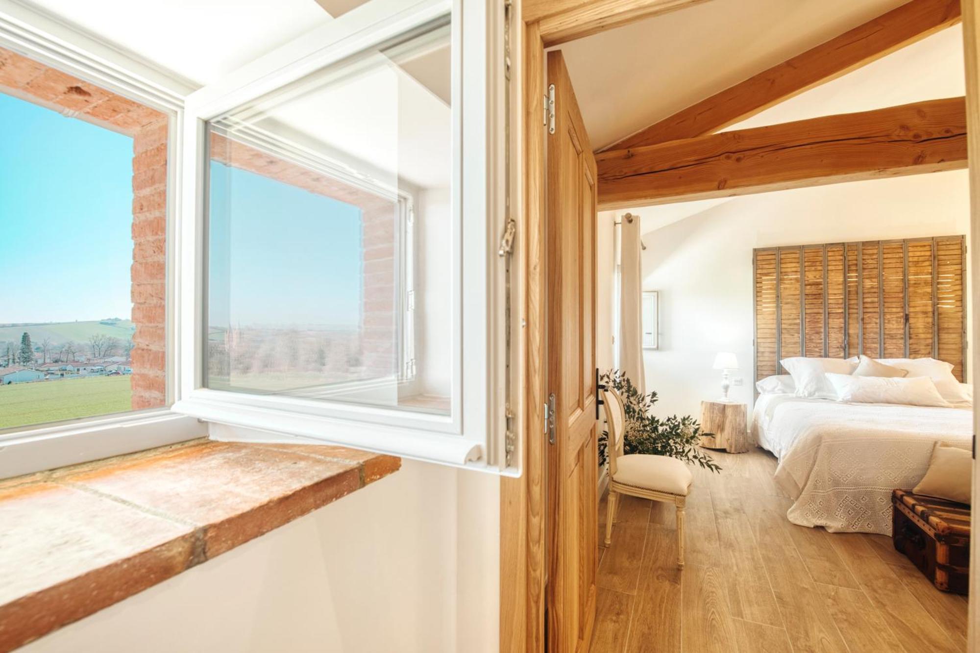 Escons Domaine De Charme Hotel Saint-Sulpice-sur-Leze Bagian luar foto